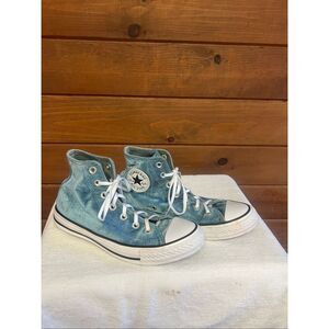Converse Womans  Chuck Taylor All Star high-top sneakers in a teal velvet Sz 8